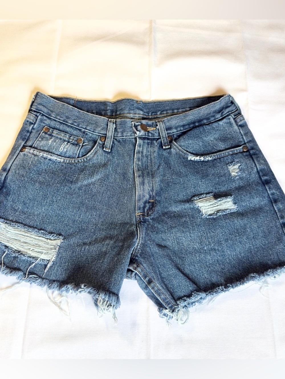 Wrangler Vintage Distressed Denim Cutoff Shorts Size 32” with 4” inseam